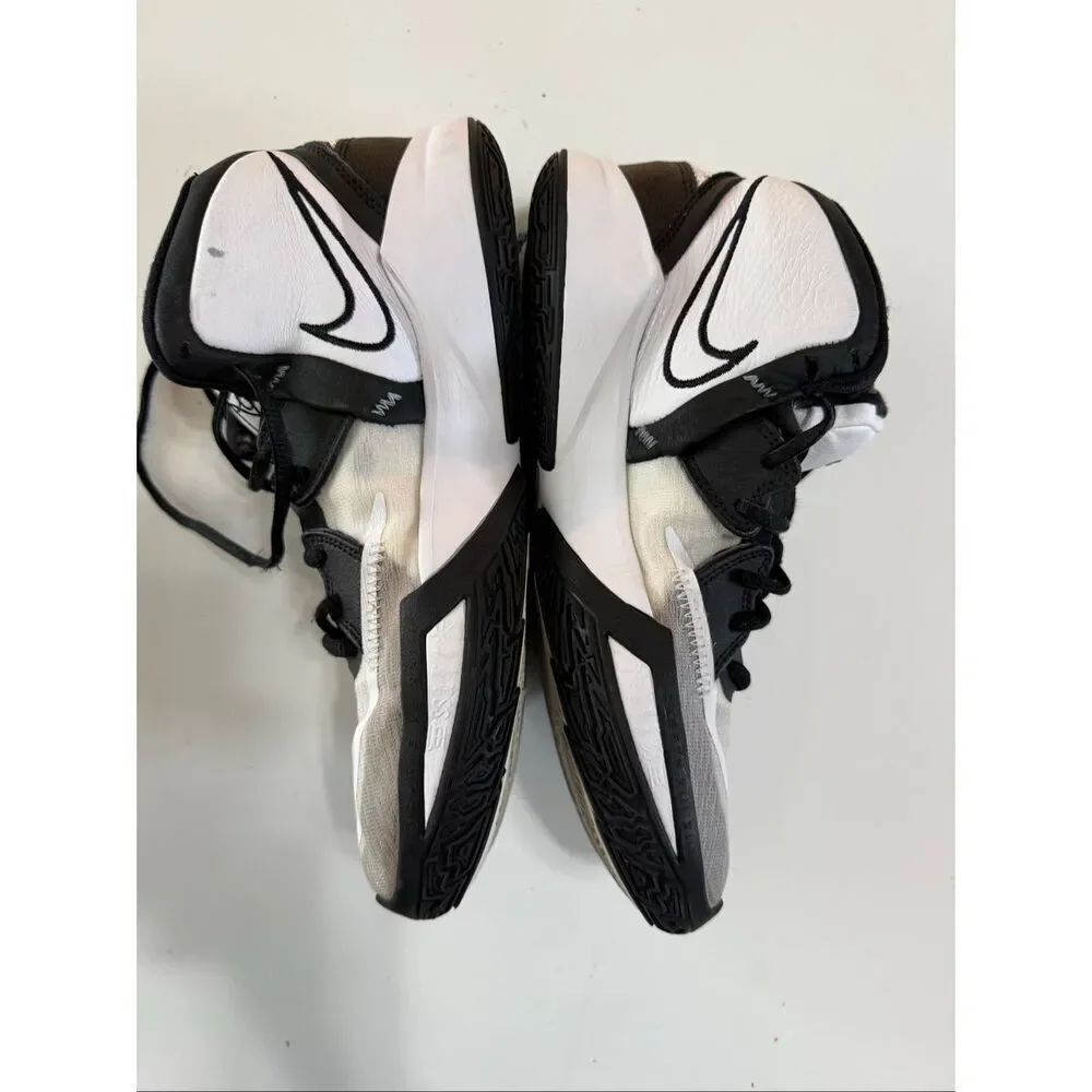 Nike ships kyrie smoke